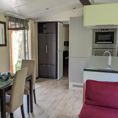 Campsite Mobil A 200m De La Mer Au Camping Des Pins Maritimes Hyeres